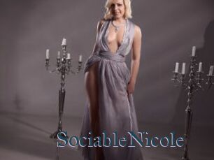SociableNicole Femmes Matures